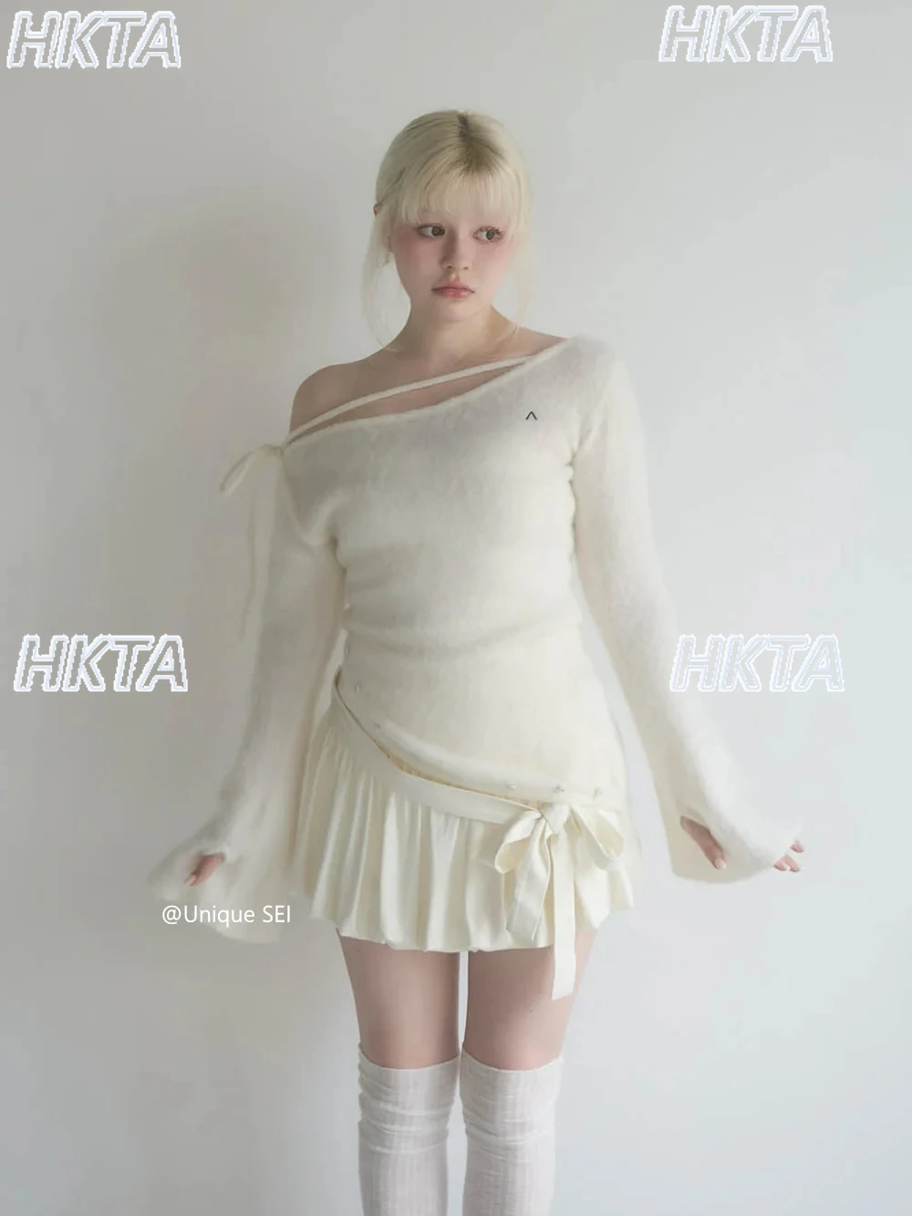 

Japanese Style Sweet Off-Shoulder White Knitted Sweater Women Autumn New Loose Versatile Slimming Irregular Knitwear Pullover