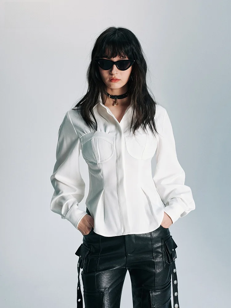 

Приталенная рубашка с эффектом утяжки талии, базовый слой для многослойных образов, в стиле Spicy Girl, с дизайнерским акцентом, однотонная, на пуговицах, с длинным рукавом