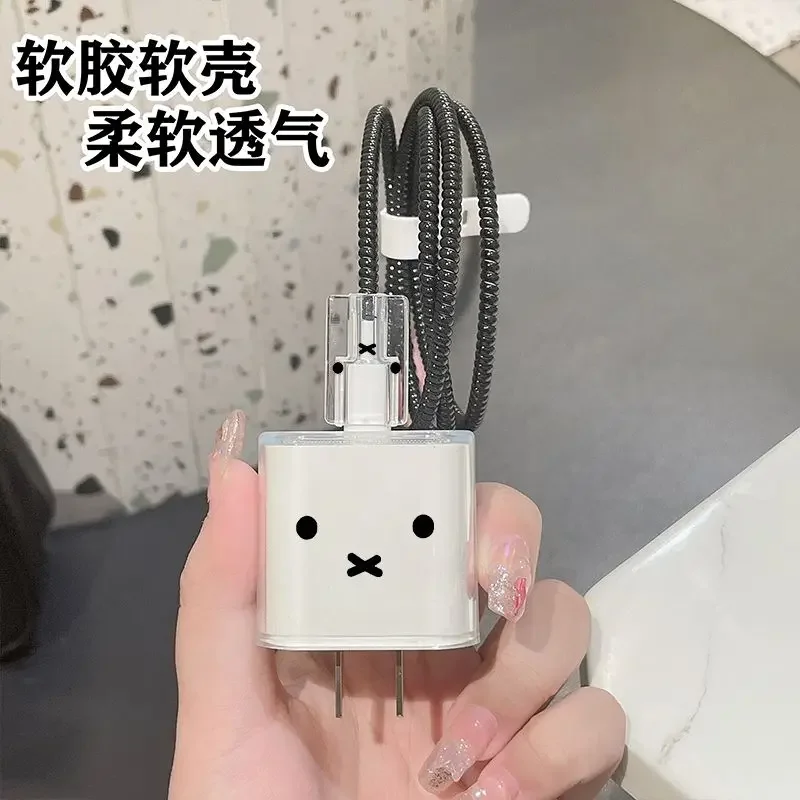 Kawaii Miffy Apple 15 16 Penutup Pelindung Kabel Data IPhone 11 12 13 14 Pro Max Pengisi Daya Cepat 20W Penutup Pelindung Kabel Pengisi Daya