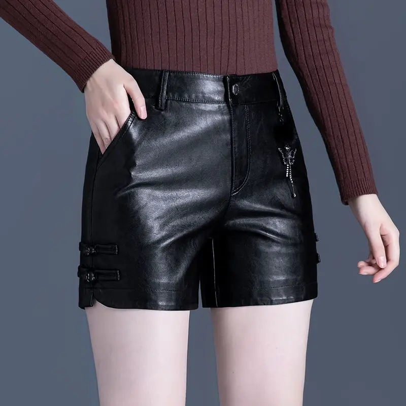 Nuovi pantaloncini dimagranti in pelle PU a vita alta per donna Autunno e inverno Pantaloni in pelle di grandi dimensioni A-line Gambe larghe larghe larghe coreane