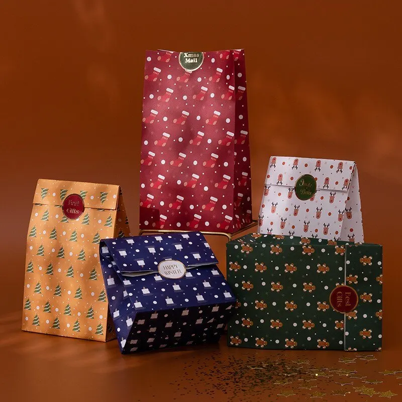 6PCS Christmas Gift Bag Kraft Paper Bags Santa Claus Snowman Xmas Party Candy Bag Cookie Xmas Packaging Bag Pouch Wrapping