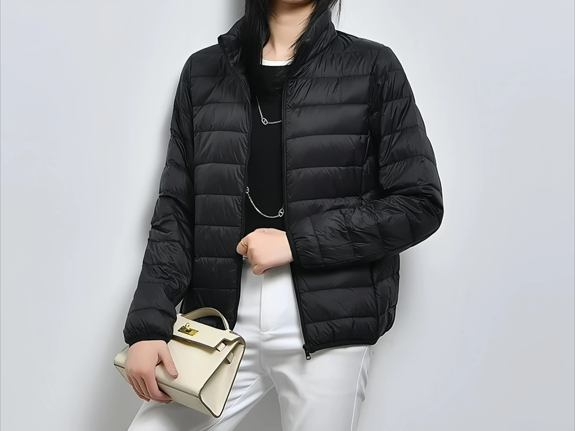 スタンドカラー軽量ダウンジャケット レディース 多用途ファッション ショート丈 ダックダウン 軽量 2025秋冬新作コート