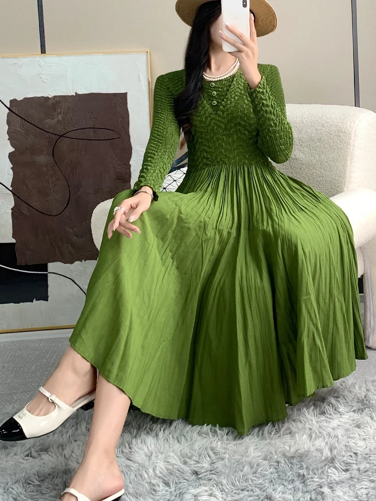 LANMREM Elegant Pleated Party Dress Women Round Neck Long Sleeves A-line Solid Color Dresses Fashion 2024 Autumn New 32C1658