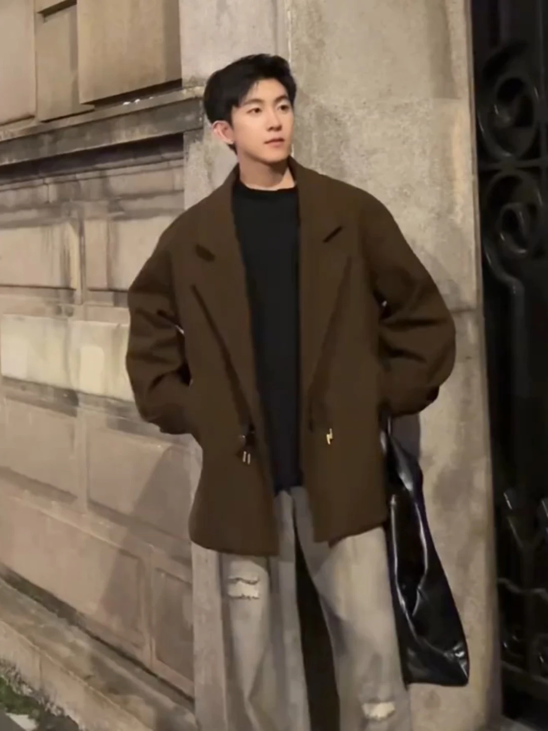 

Коричневое твидовое мужское пальто на осень-зиму, модное, в стиле вестерн, высококачественное, на пуговицах, молодежное, элегантное