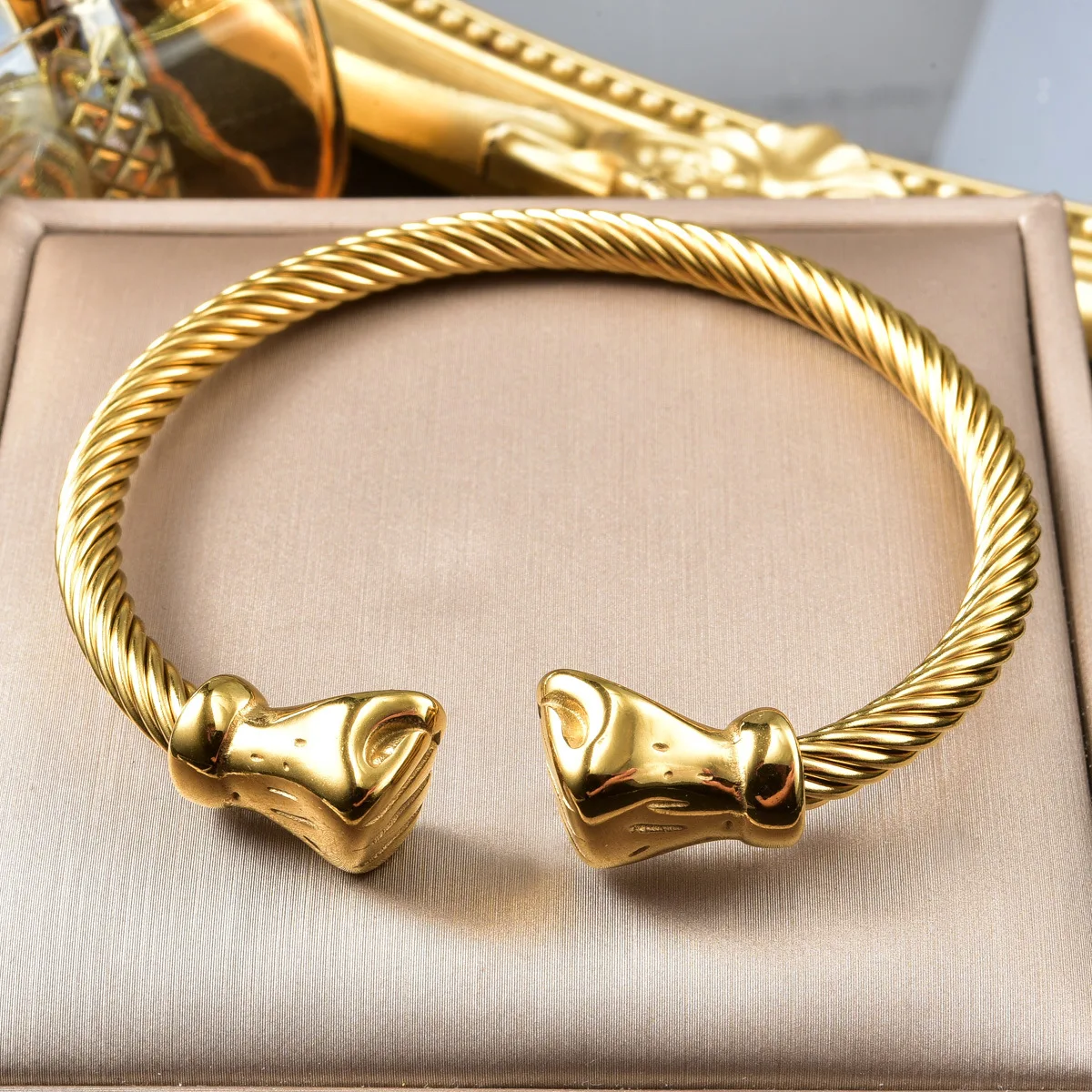 Fashion Hip Hop Stainless Steel Open Wire Twist Boxing Glove Bangle Retro Trendy Fist Bracelet Party Jewelry Gift