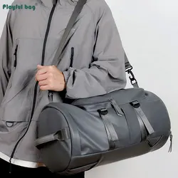 AVA309 Bolsa deportiva ligera con compartimento seco y húmedo