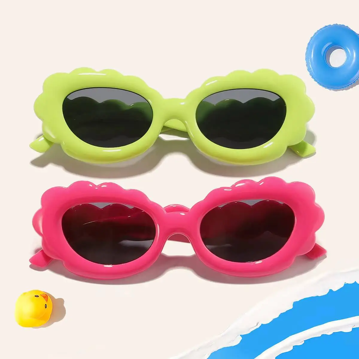 2026 Neue Kinder-Sonnenbrille mit Unregelmäßigem Rahmen und Ovalen Gläsern im Trendigen Cloud-Edge-Design