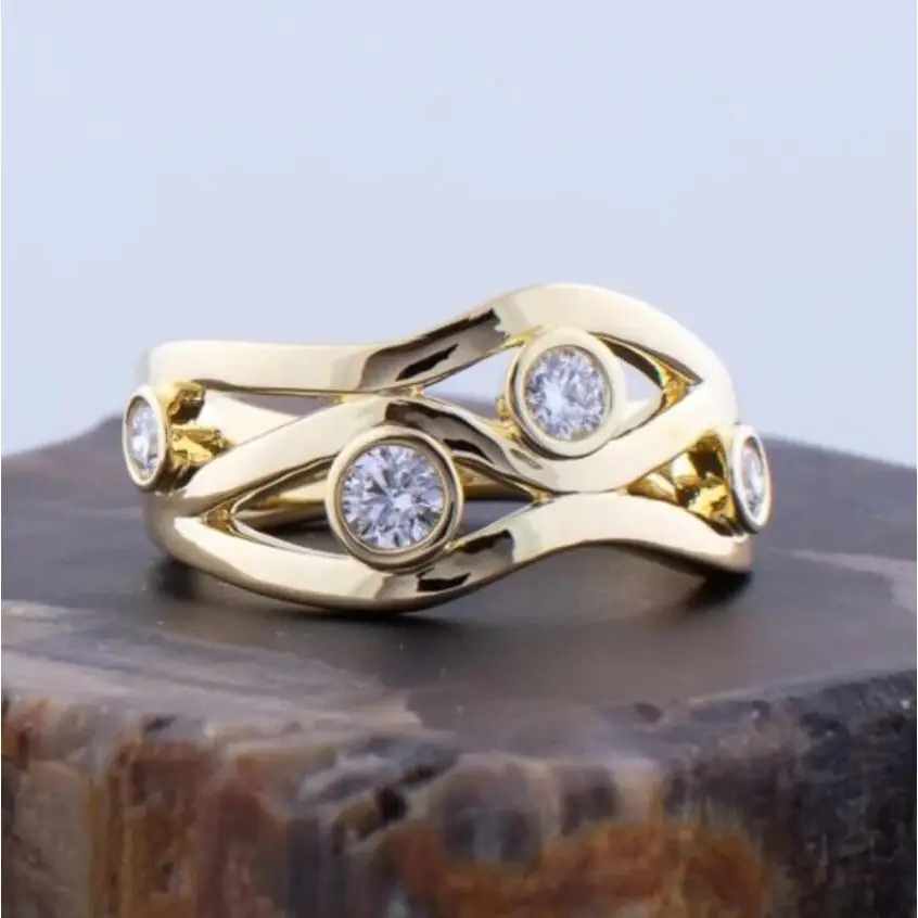 

New Arrival Exaggerated Minimalist Women's Ring Vintage Style Alloy Embedded Artificial Gemstone Fashion Jewelry Accessory