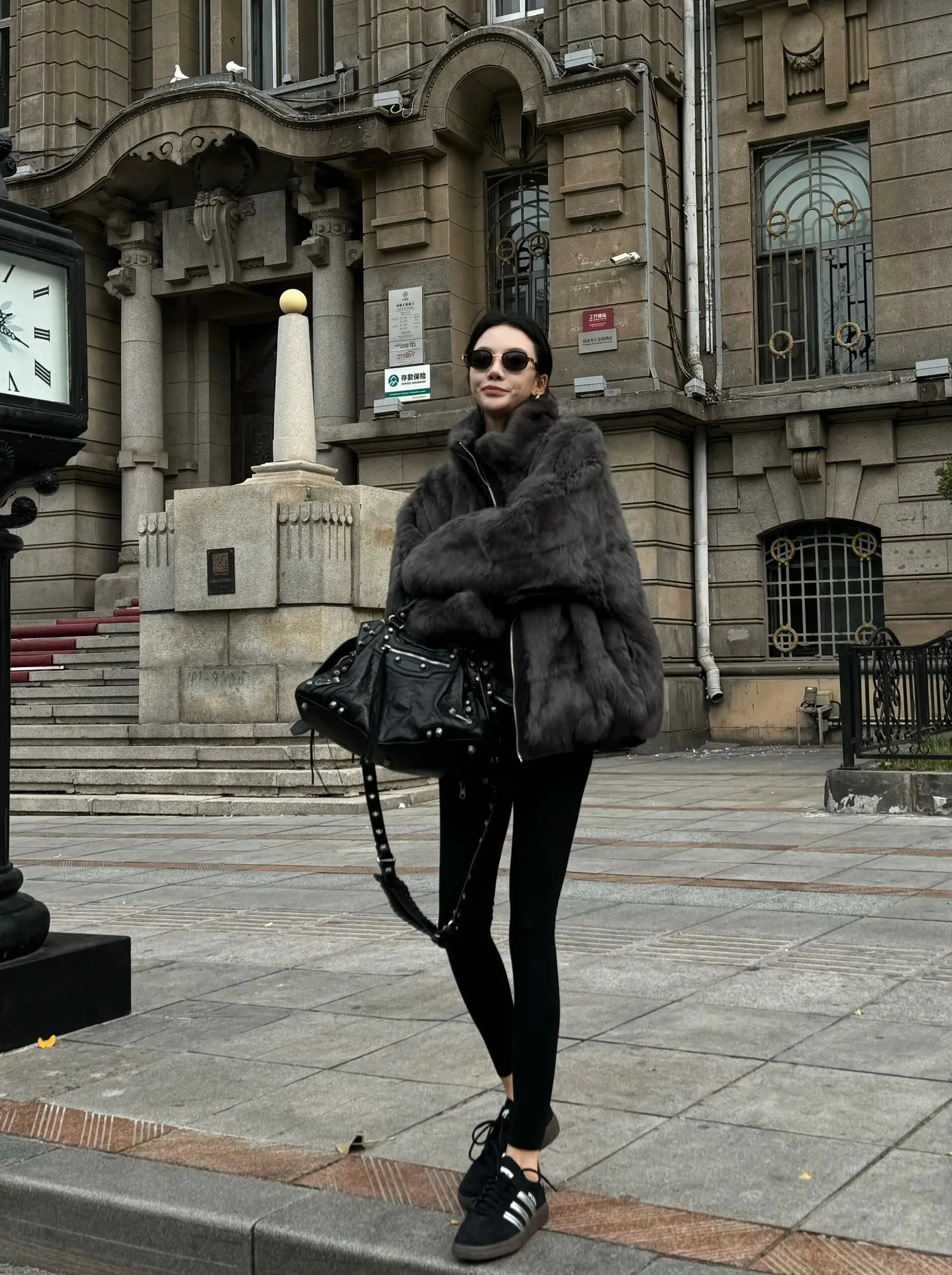 Glacier Casual Short two-sided rabbit fur style women's retro, versatile and warm fur coat