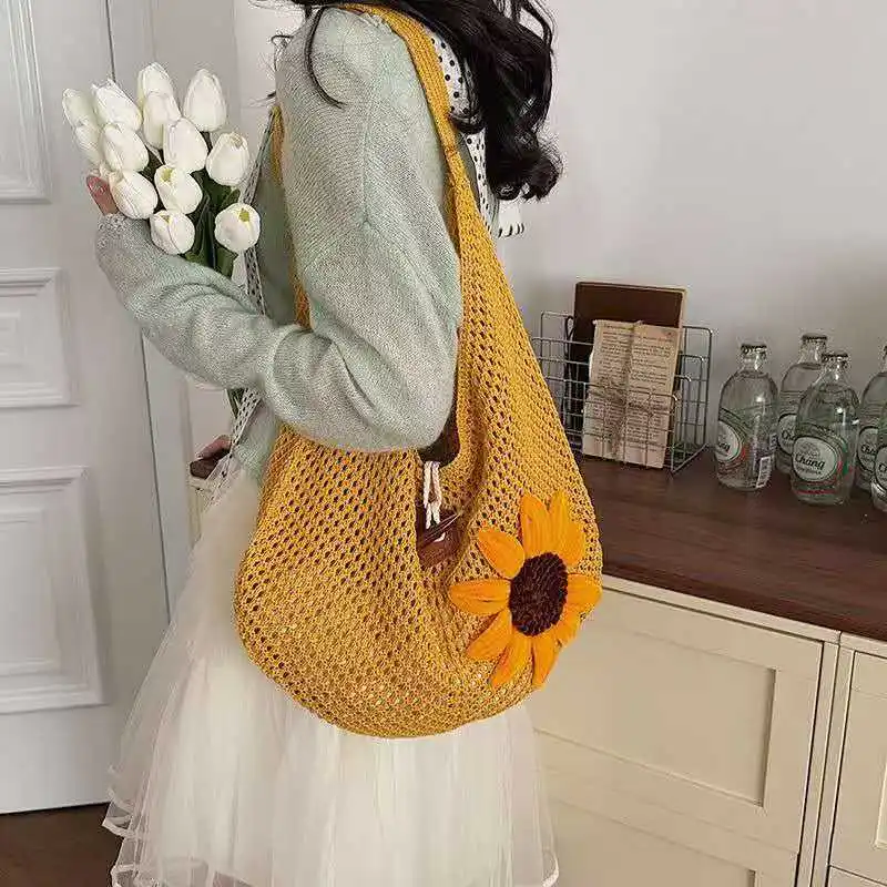 

2026 Fashionable hollow-woven women's bag with large capacity elegant for daily commuting cute versatile single-shoulder bag