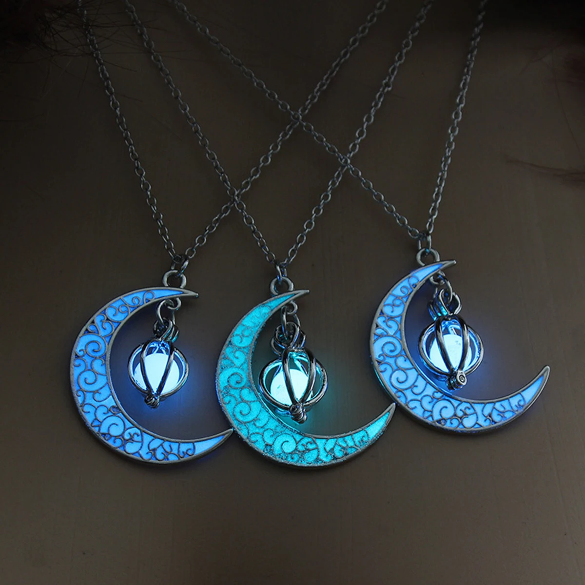 Luminous Necklace Night Fluorescence Glowing Hollow Cage Moon Star Planet Pendant Glow In The Dark Necklace for Halloween Gift