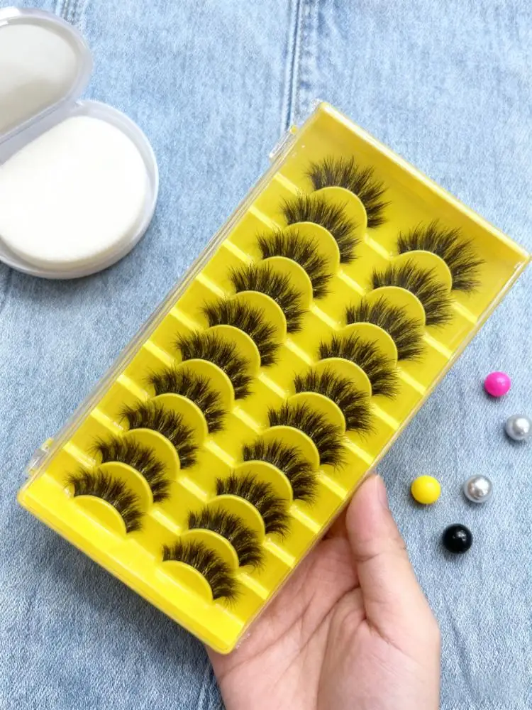 悪魔のようなスタイルのアニメつけまつげ C カール 10 組、自然でドラマチックな効果、透明なステムの再利用可能なつけまつげ