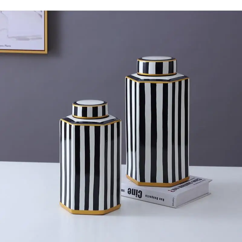 

Ceramic Jar Geometric Black and White Stripes with Cover Storage Flower Vase Arrangement Crafts Home Decoration