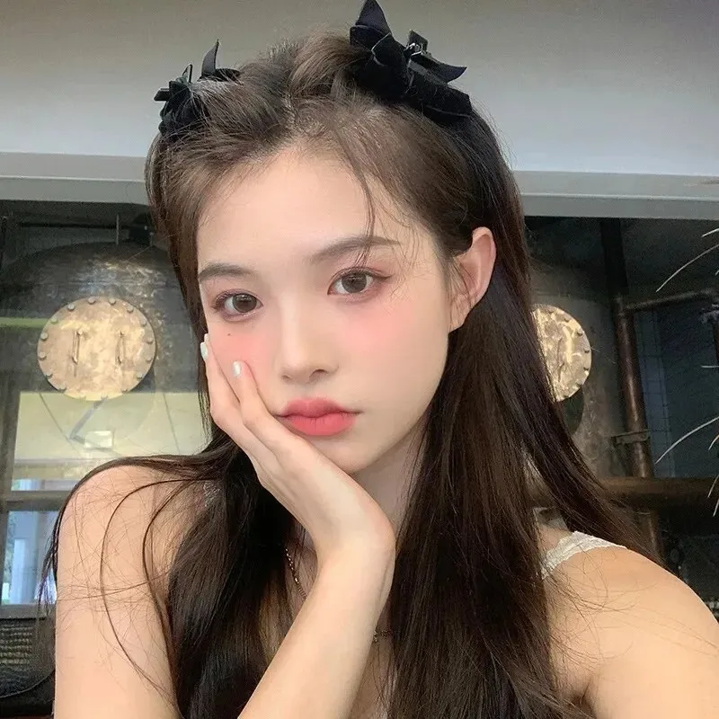 1/2Pair Black Velvet Bow Hair Clip Small Grab Clip Vintage Style Princess Hair Accessories for Women Autumn Winter Hair Clip