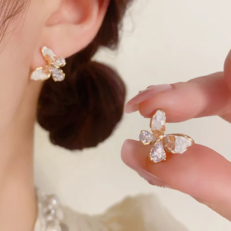 

Fashion Simple Design s925 Silver Needle Pink Gradual Change Color Crystal Butterfly Stud Earrings Sweet Versatile Wholesal