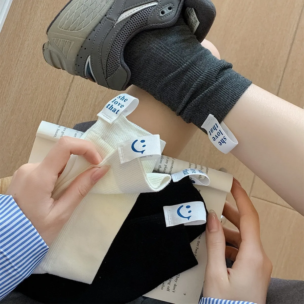 

Miosam socks Newest customization socks cotton middle tube funny loose smile socks anti-odor socks casual breathable woman socks