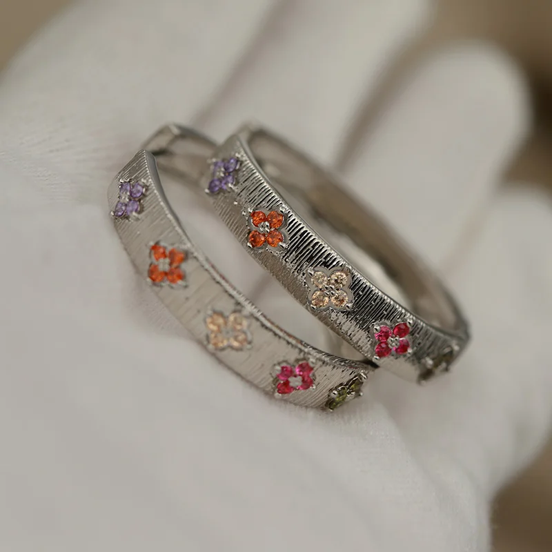 جديد وصول كامل كريستال قرط صغير زهري أزياء العلامة التجارية مجوهرات للنساء أنيقة زركونيا أقراط هندسية