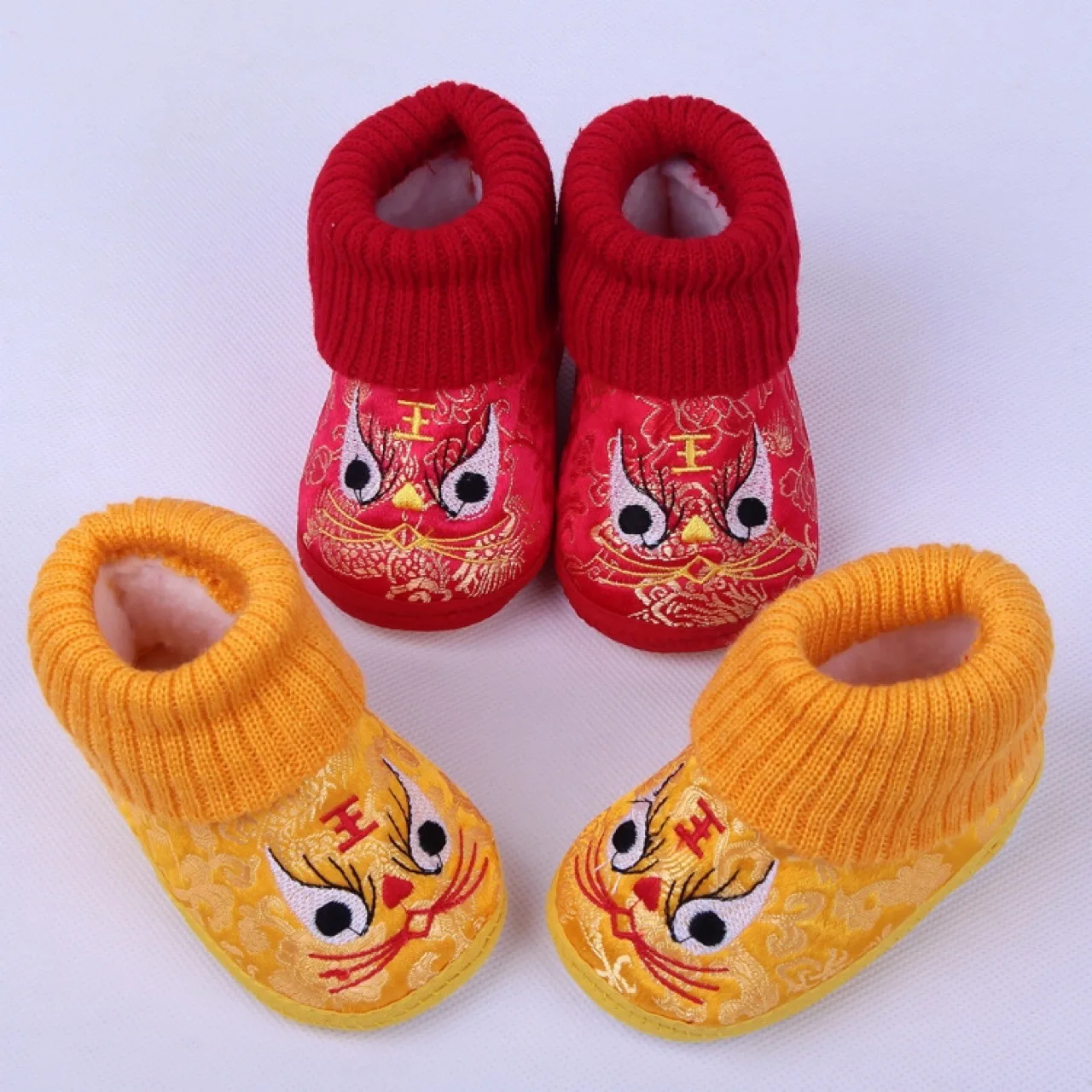 

Autumn Winter Red Shoes New 0-12 Months Soft Soles Hand-stitched Tiger Shoes Warm Breathable Indoor Socks Shoes bebe niña 아기신발