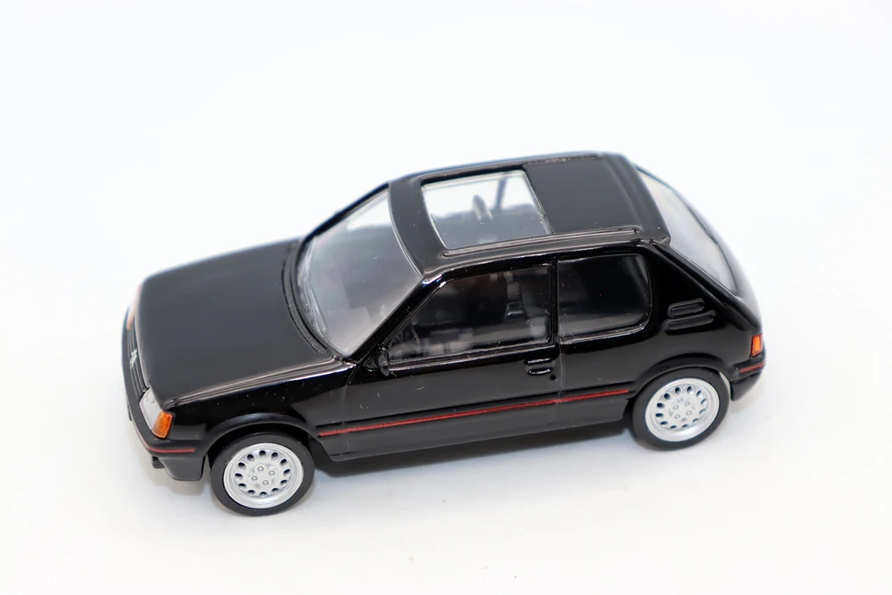 NEW 1/43 Scale  205 GTI Diecast Toy Car Models For Collection Gift