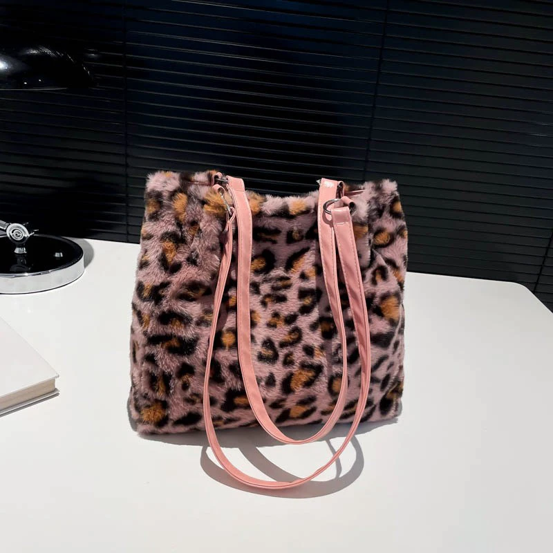 Leopardenmuster-Plüsch-Umhängetasche, Damen-Beuteltasche, Große Kapazität für Pendeln und Arbeit, Modische Vintage-Handtasche mit Persönlichkeit – Detail 8