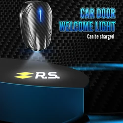 Luz LED HD para puerta de coche, proyector con emblema de logotipo RS, 2 piezas, lámpara de cortesía recargable por USB para Megane Scenic Koleos Arkana Alpine Clio