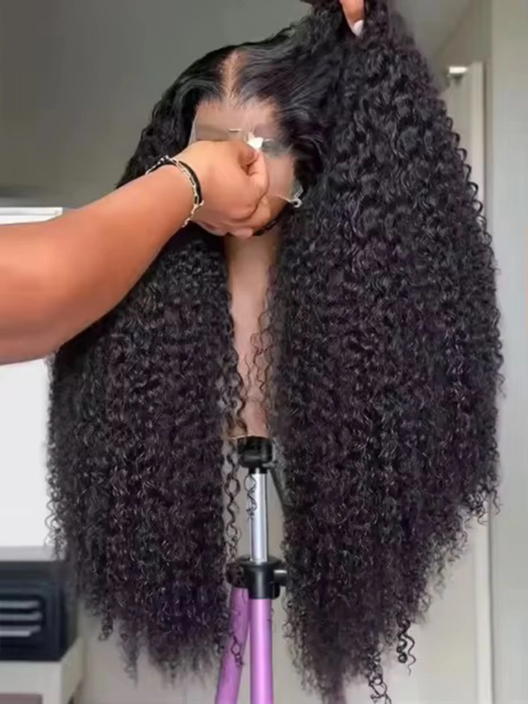 Peluca frontal de encaje HD 13x4 sintética de color negro rizado profundo para mujer, con nudos decolorados y sin pegamento, regalos para madres, cosplay