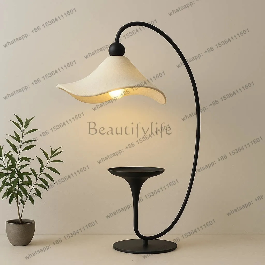Wabi sandy wrought iron floor luminous body black and white color scheme decorative ornament