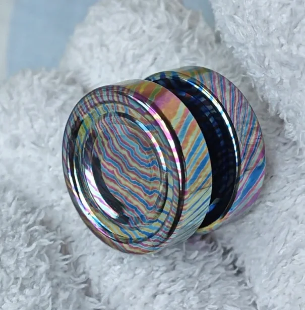 

Used EDC Wylp stacked mirror timascus button 24.5mm * 18mm gyroscope fidget spinner metal decompression toy