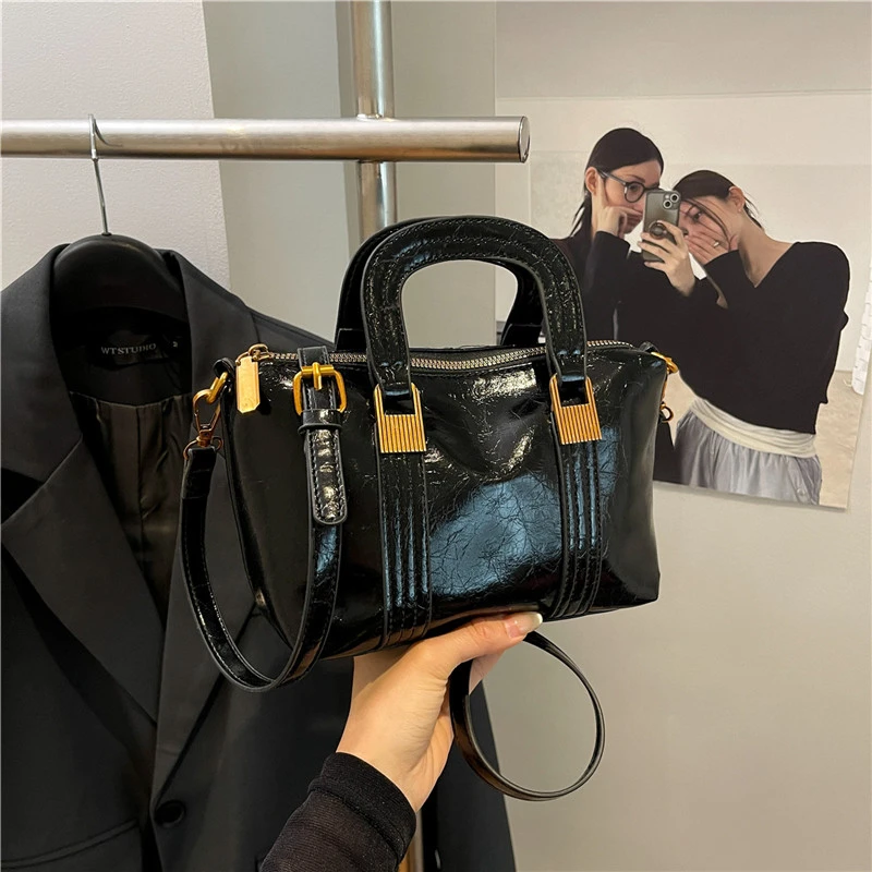 

Daily Driver Metro Bag Women Multifunctional Shoulder Bag Reliable For Routine Activities And Everyday Tasks