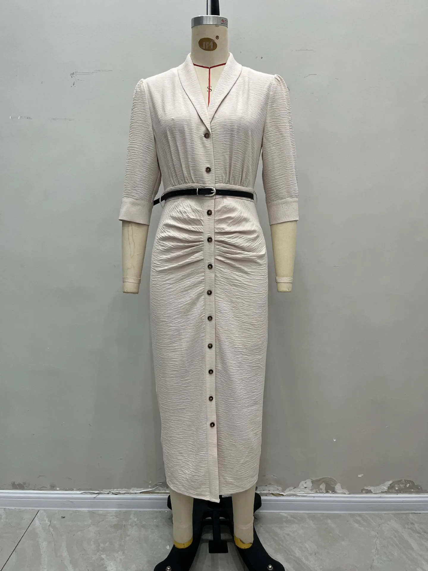 Sukienka koszulowa damska z krótkim rękawem, plisowana, z paskiem, na wiosnę i lato, elegancka, wyszczuplająca, w stylu biznesowym, modna.