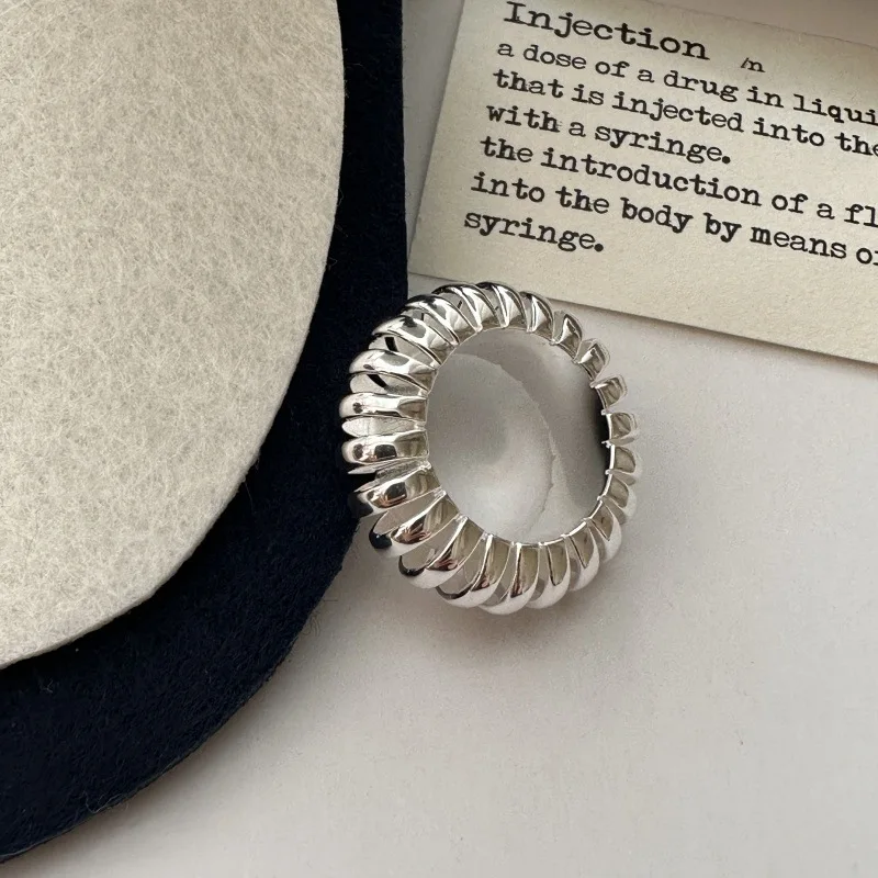 

S925 Real Sterling Silver Niche Design Sense Heavy Industry Closed Striped Ring Basic Style Never Dated Wholesale