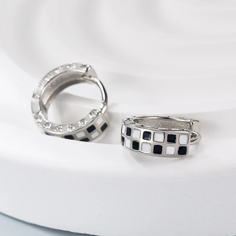 Silver Ear Ring Checkered Design Korean Version Stylish High End Simple Fashionable New Product Earrings for Women