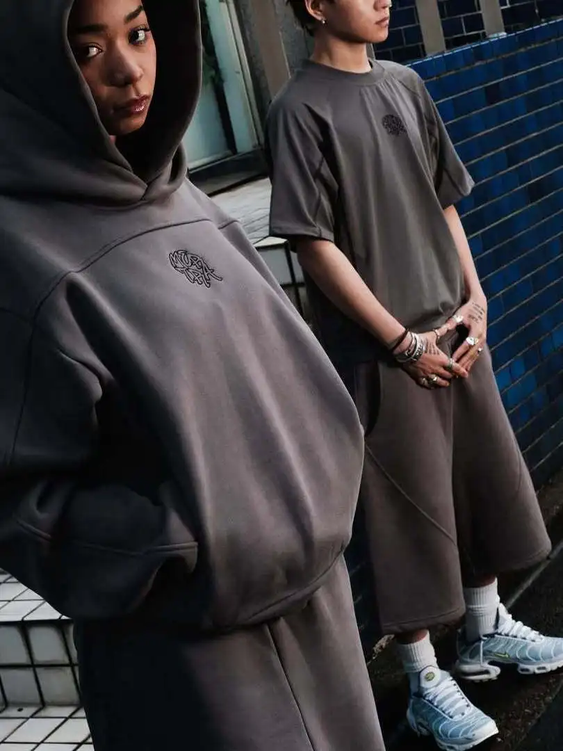 

Летний спортивный комплект с худи и длинными брюками: свободный крой, повседневный стиль, подходит для всех сезонов, унисекс, для спорта и города