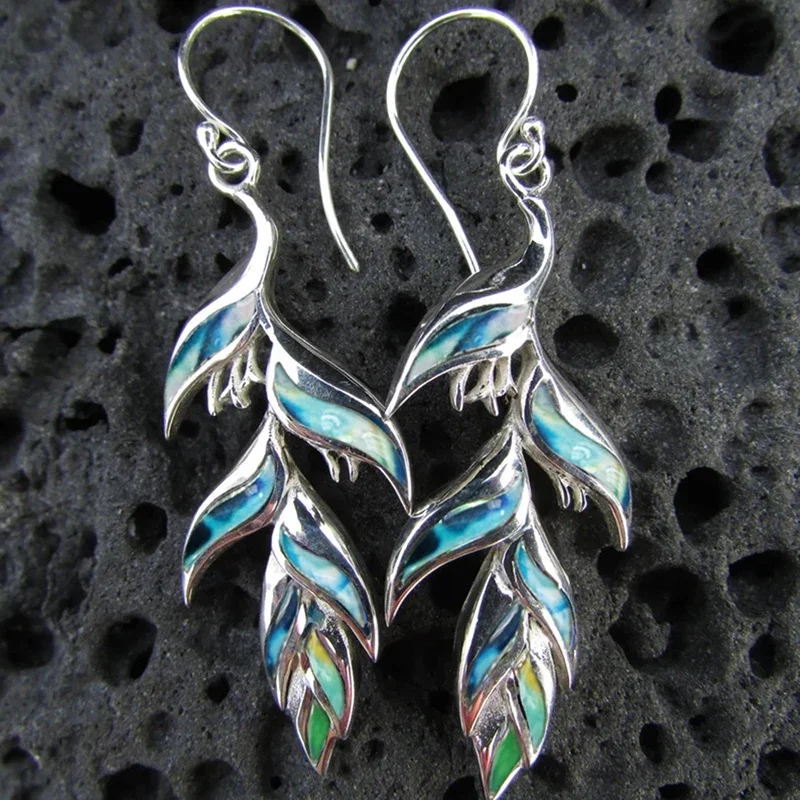 Huitan Leaf Design Hanging Earrings for Women with Irregular Pattern Trendy Female Earrings Daily Wear Party Personality Jewelry