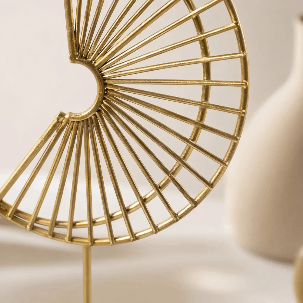 Iron Gold Metal Half Fan Tabletop Ornament Gold 5.19in Modern Style Metal Fan Shape Home Decoration Semicircle