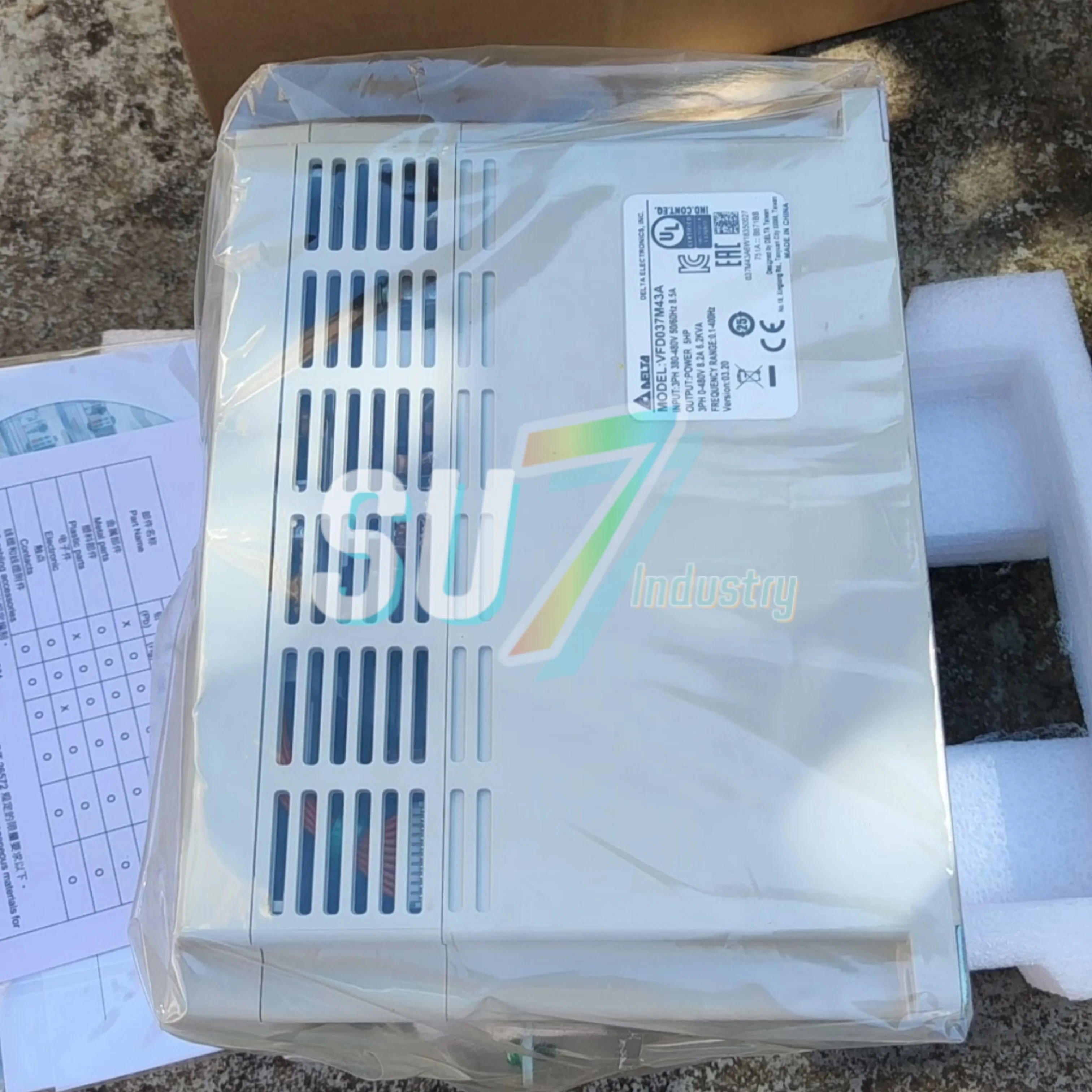 변환기 VFD007M23A VFD007M43B 새로운 원본