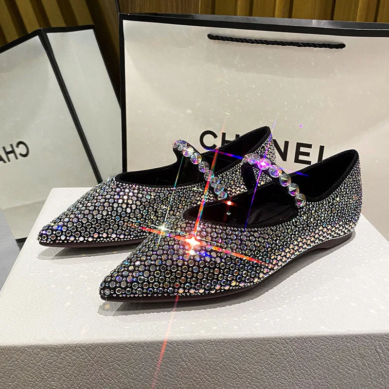 Diamante pérola apontou sapatos prateados para mulheres, sapatos Mary Jane, sapatos baixos com sola macia, tamanho grande, moda luxuosa, alta qualidade, novo, 2024