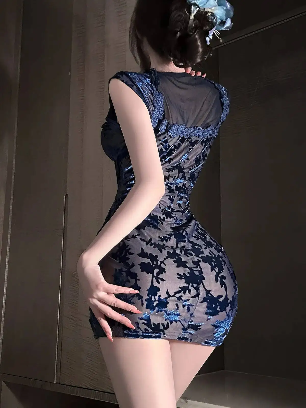 Sexy Puro Desiderio Hot Girl Style Abito Elegante Nuovo Merletto Dimagrante Vestito Aderente Signora Matura Maglia di Pizzo Sheer Tank Mini Abito L7E0