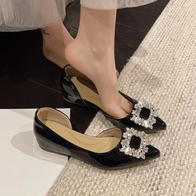 

2026 Rhinestone Square Buckle Pointed-toe Women's Elegant and Fashionable Single Shoes