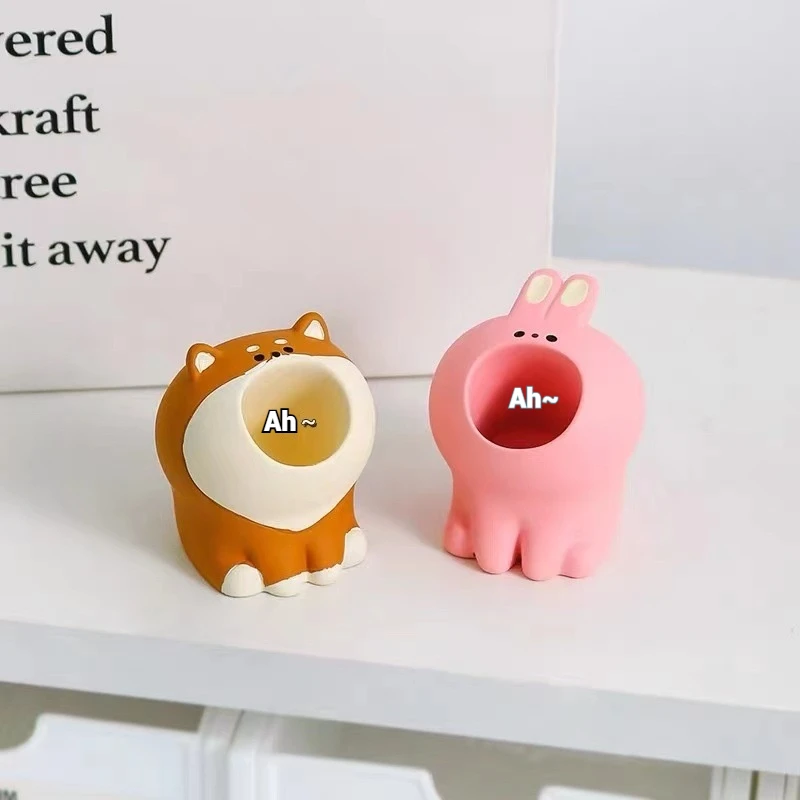 Japanese Office Desktop Furnishing Articles Lovely Mouth Cat Makeup Brush Pot Students Stationery Lipstick Receive A Box