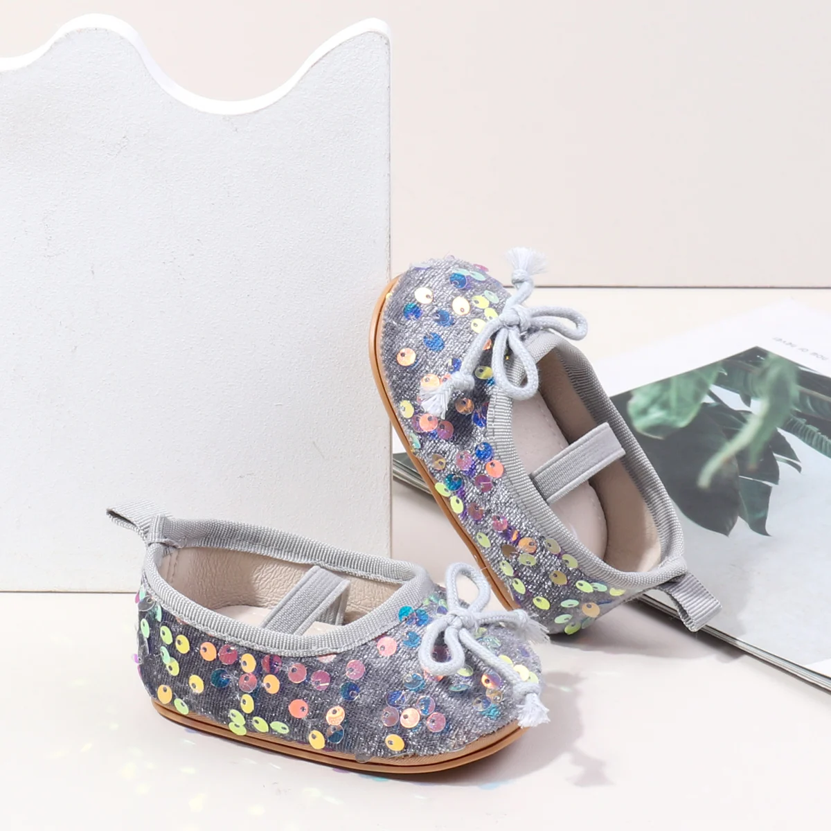 Spring And Autumn Baby Girls Princess First Walking Toddler Shoes With High Quality TPR Sole And Sequin Design For 0-18M Baby