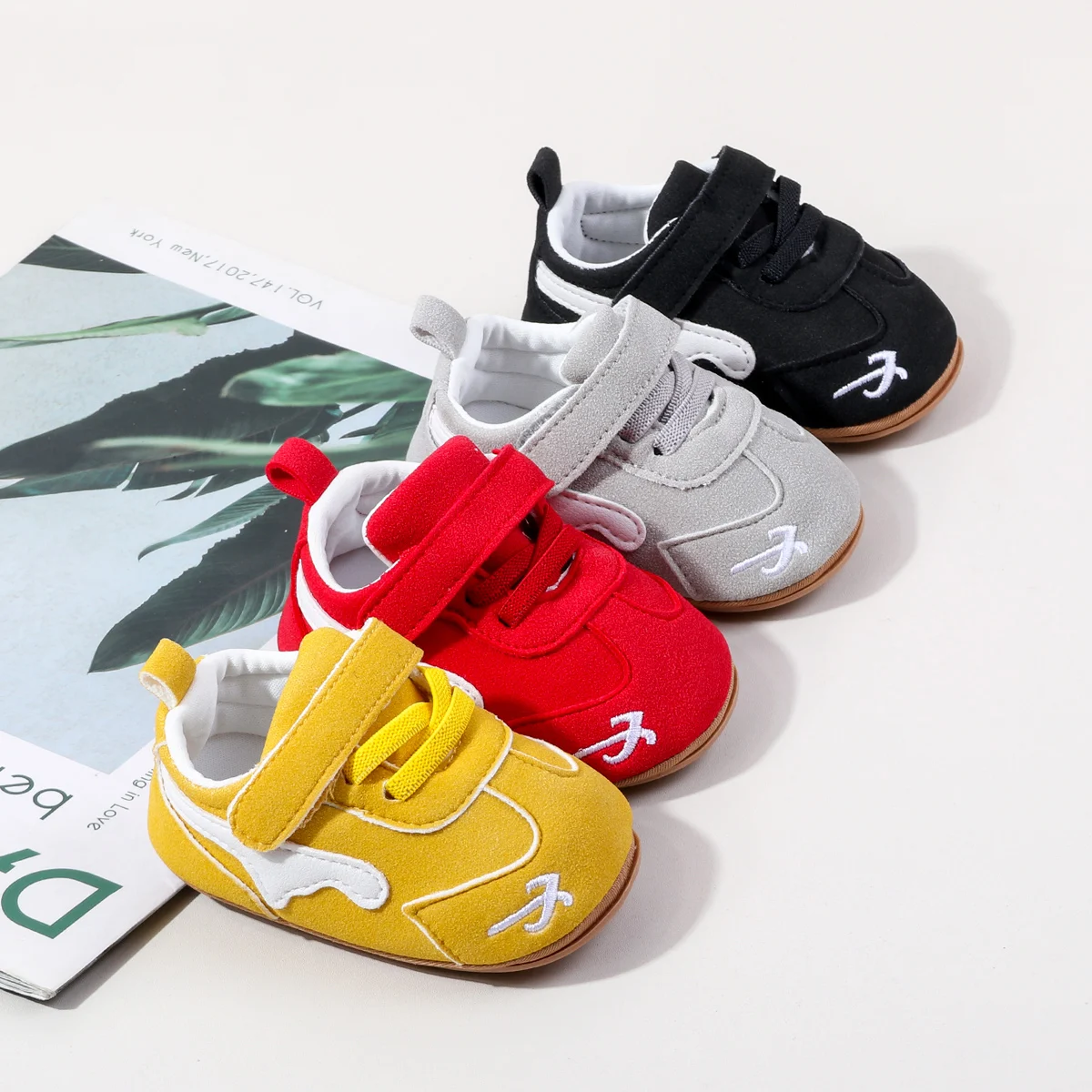 Hot Selling Baby Unisex First Walking Toddler Shoes For 0-18 Months Fashion Design Three Colors High Quality Baby Sneaker