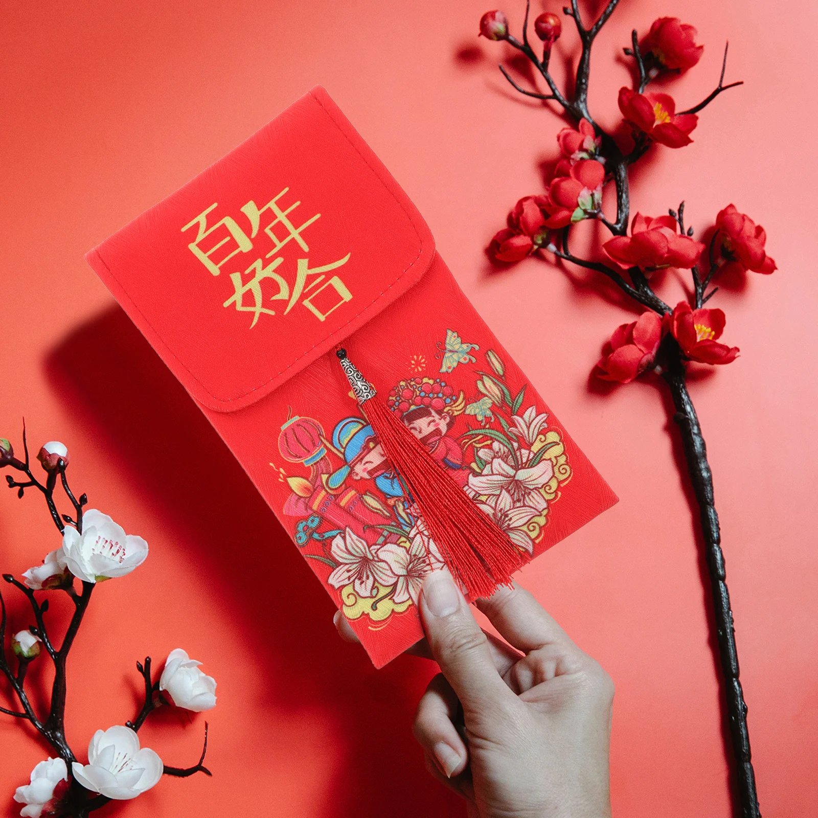 

Hand-Drawn Illustration Red Envelope Chinese Style Elegant Wedding Money Pocket Fabric Gift Bag for Bridal Party Favors