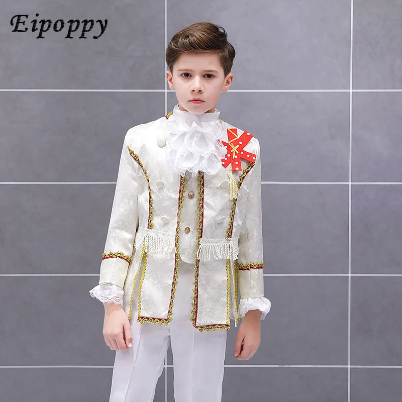 أداء الرجال الرجعية اللباس الأمير ، الساحرة مجموعة اللباس المرحلة الأوروبي