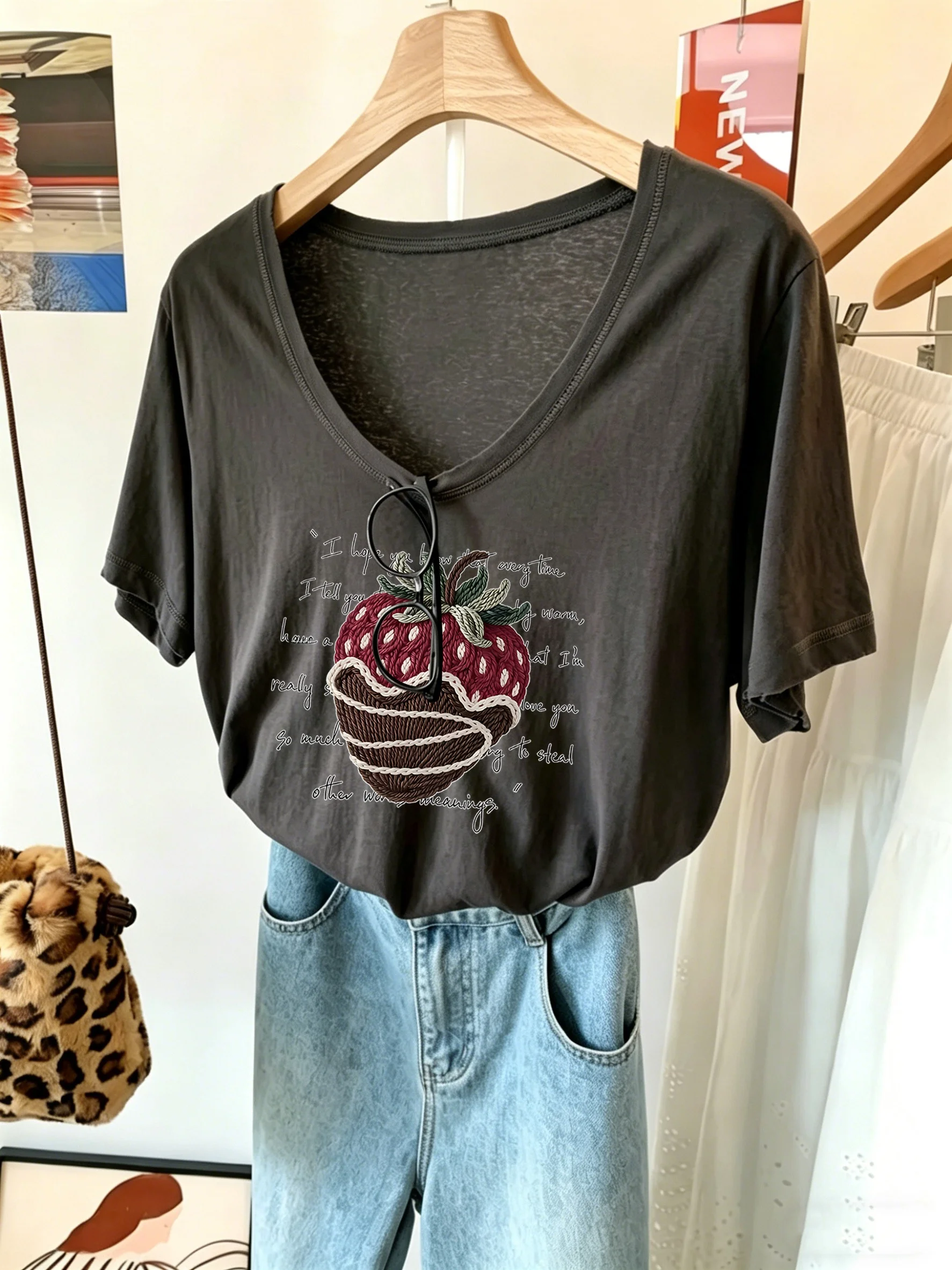 Summer Soft Comfortable Short Sleeve U-Neck Retro Weathered Egg Shape Mask Women's T-Shirt Versatile Slimming Top Commute Style