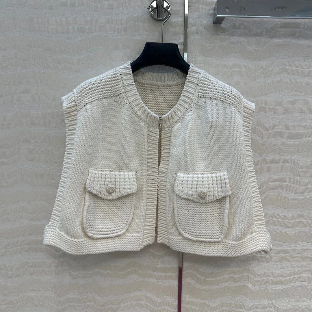 

Sweet Vintage Coarse Cotton Yarn Short Design Cardigan Sweater Women Vest O-neck Sleeveless Pockets Buttons Chic Knitted Tank