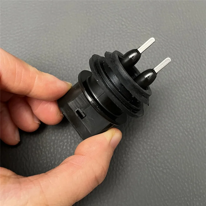 A30P-Glass Washer Fluid Level Sensor Water Level Senso 76 Foraudi A6 R8 Q3 Q7 VW BEETLE Tiguan PASSAT 7M0919376