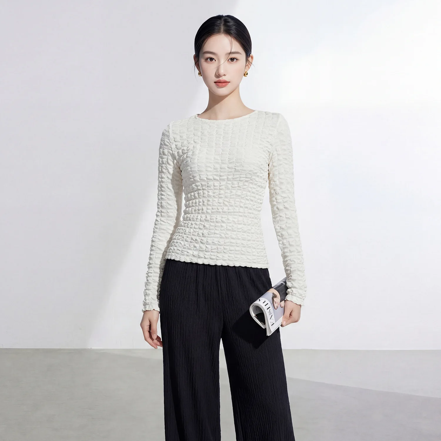 

Miyake Women's Textured Crinkle Top Dark Brown O-Neck Long Sleeve Lightweight Breathable Casual Tops 2026 Spring New 2DB6965