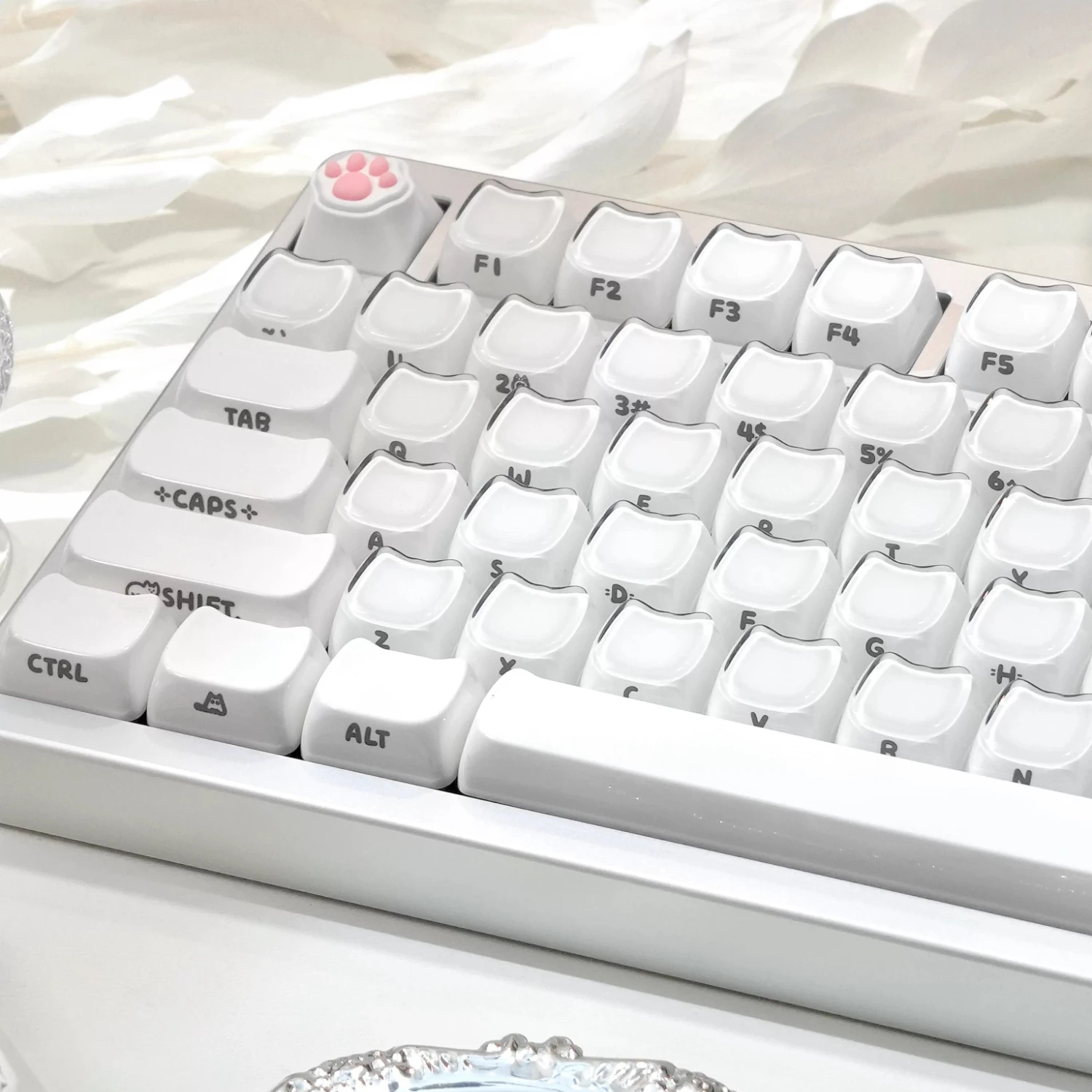 MAIMOOO Crystal Cat Head Cute Keycap MAO Profile PC Material Side Engraved Translucent Jelly Keycaps for Mechanical Keyboard
