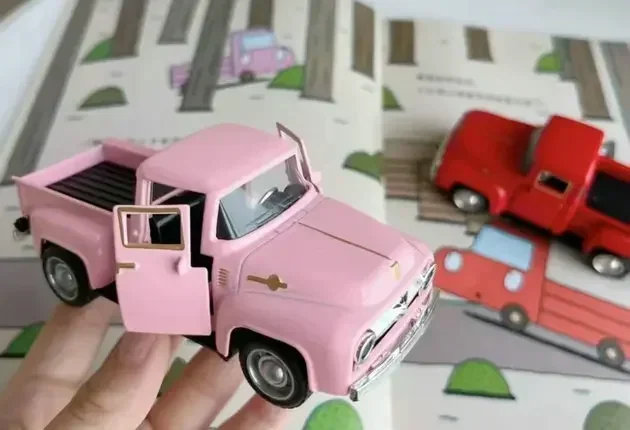 New Vintage Car Red Truck Toy Vintage Car Alloy Pickup Truck Children\'s Toy Christmas Birthday Gift